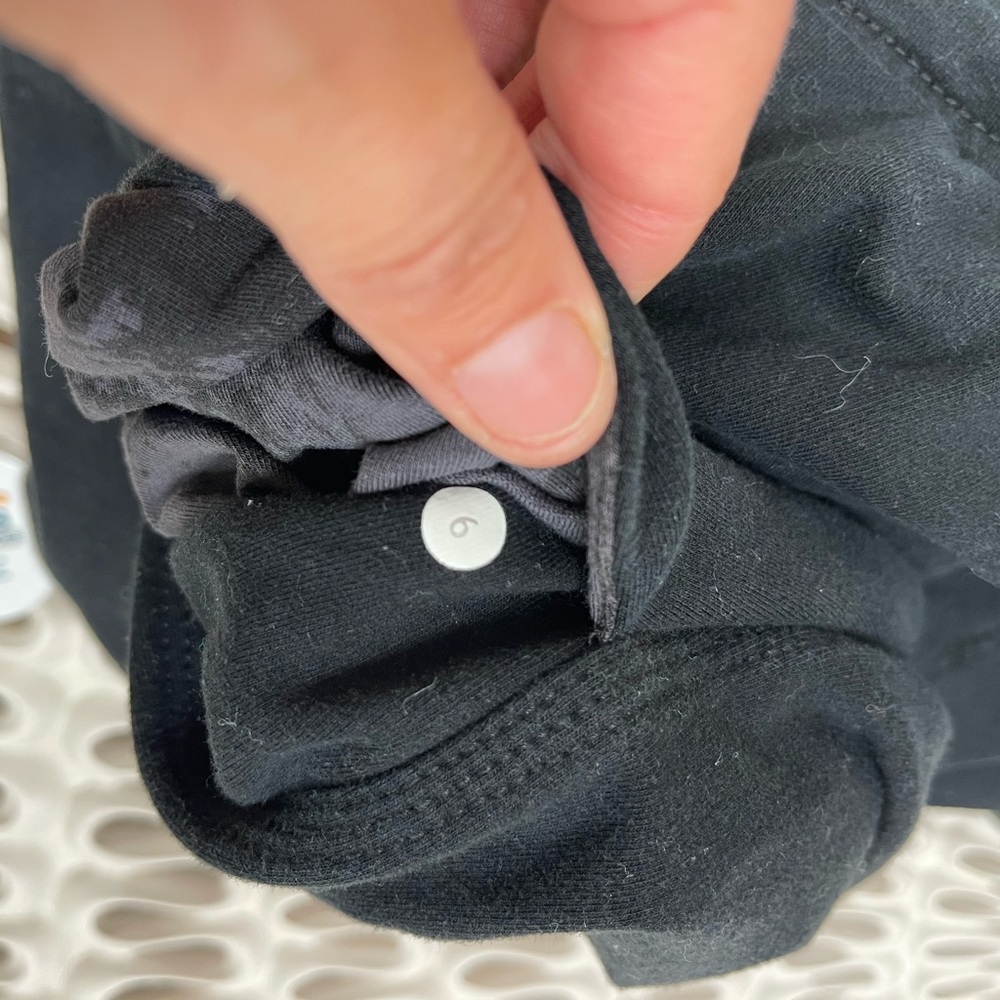 Lululemon - Picture 12 of 13